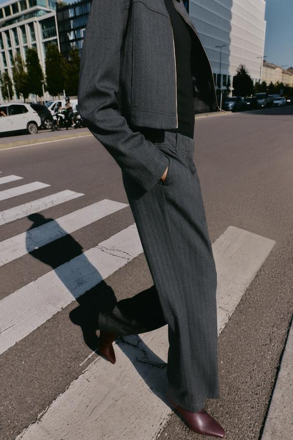 ZARA ПРЯМЫЕ БРЮКИ В ЕЛОЧКУ, ТЕМНО-СЕРЫЙ