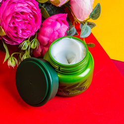 Увлажняющий крем для лица с зеленым чаем, 50г