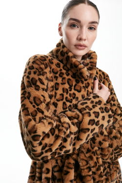 Шуба леопард бежевая