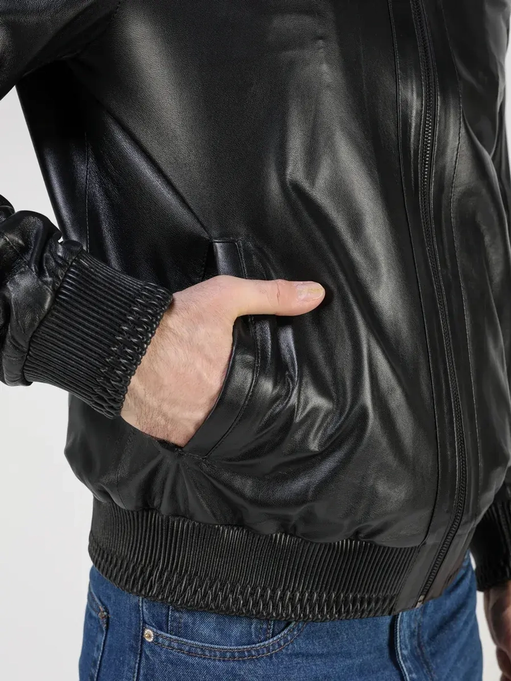 Куртка кожаная натуральная с капюшоном