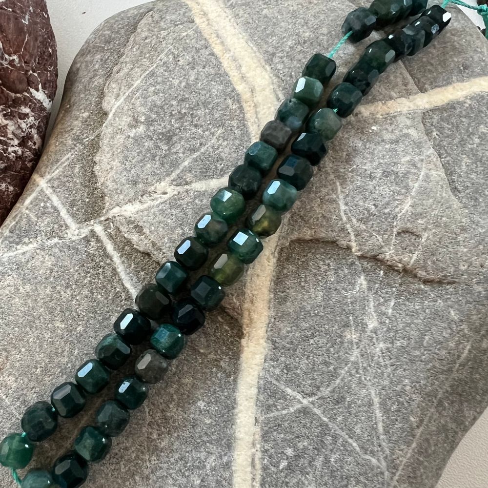 Агат. Камни для изделий на заказ. Цена зависит от вида заказанного изделия