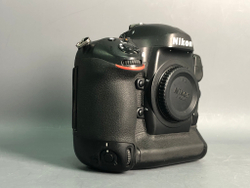Nikon D4 700.000 кадров