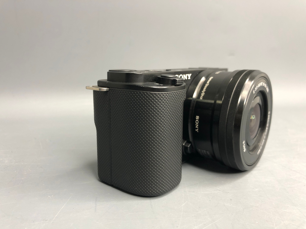 Sony ZV-E10 Kit 16-50mm 4.500 кадров