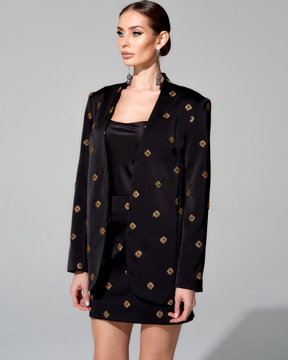 Жакет с вышивкой стеклянным бисером