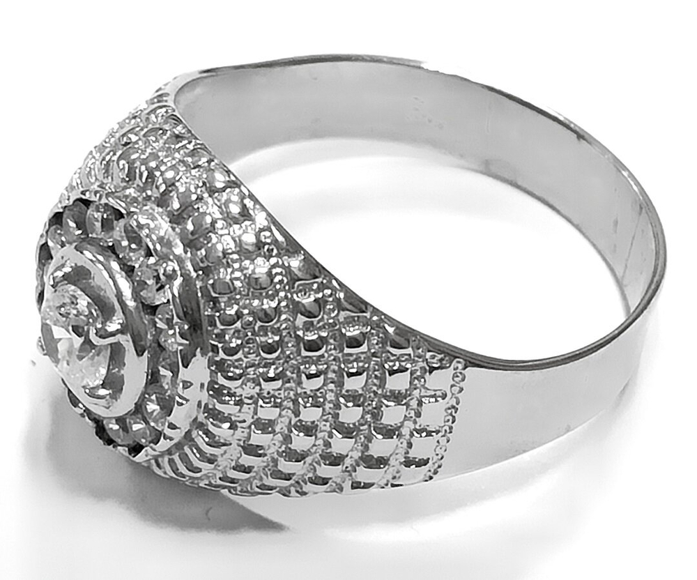 Ювелирное кольцо из серебра 925 пробы с фианитами