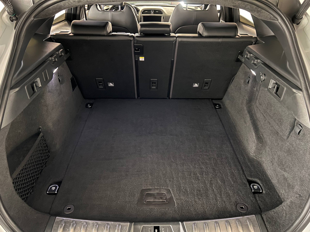 Jaguar F-Pace, 2020 год