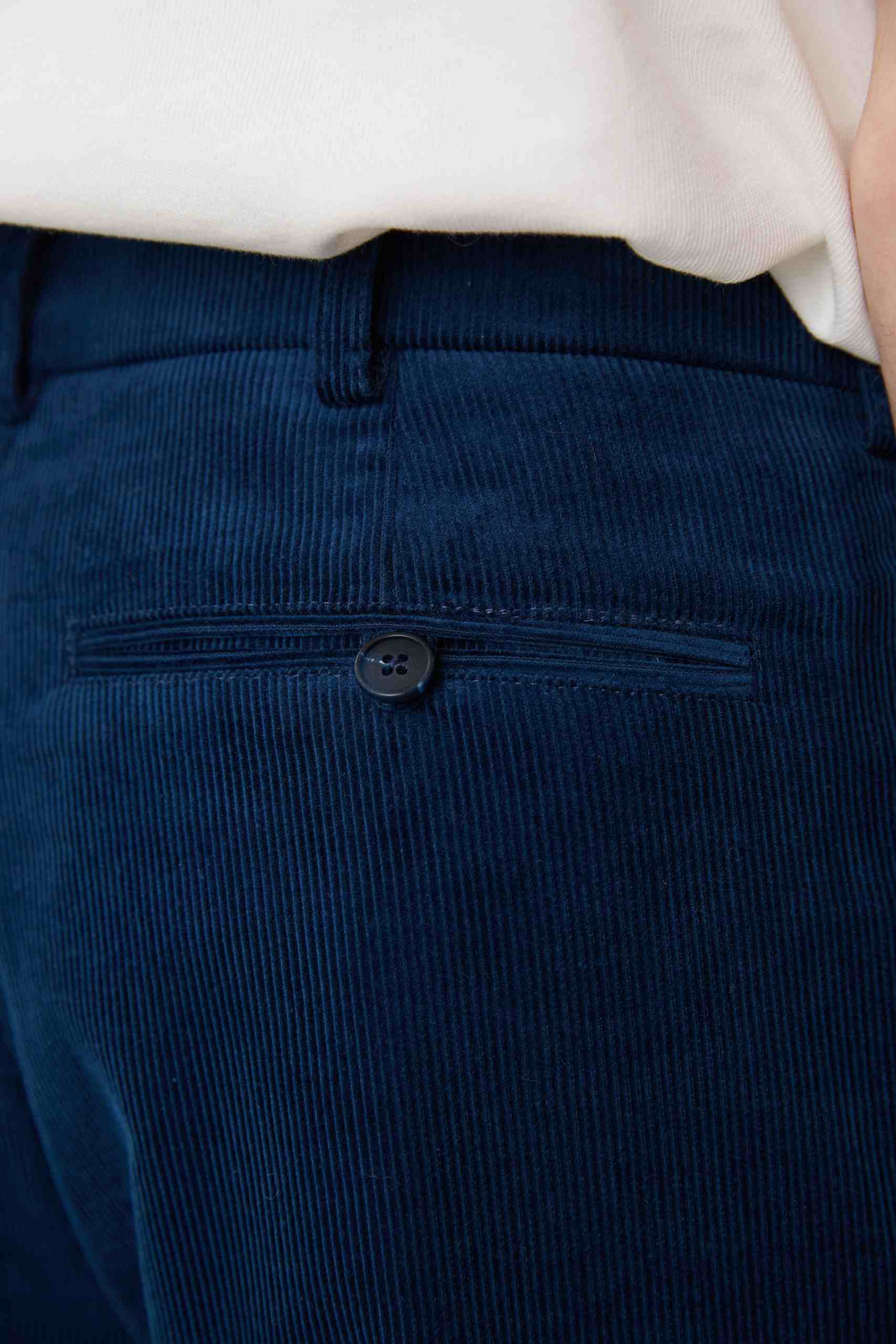 Брюки мужские со складками из синего вельвета