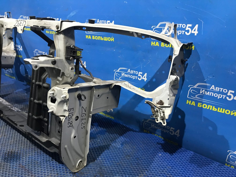 Рамка радиатора / телевизор TOYOTA WISH 2009-2017