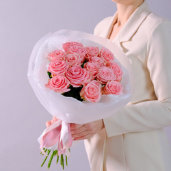 Нежный букет роз Софи Лорен