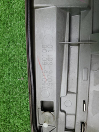 Накладка двери задняя левая Lexus LX 3 (2012-2015)