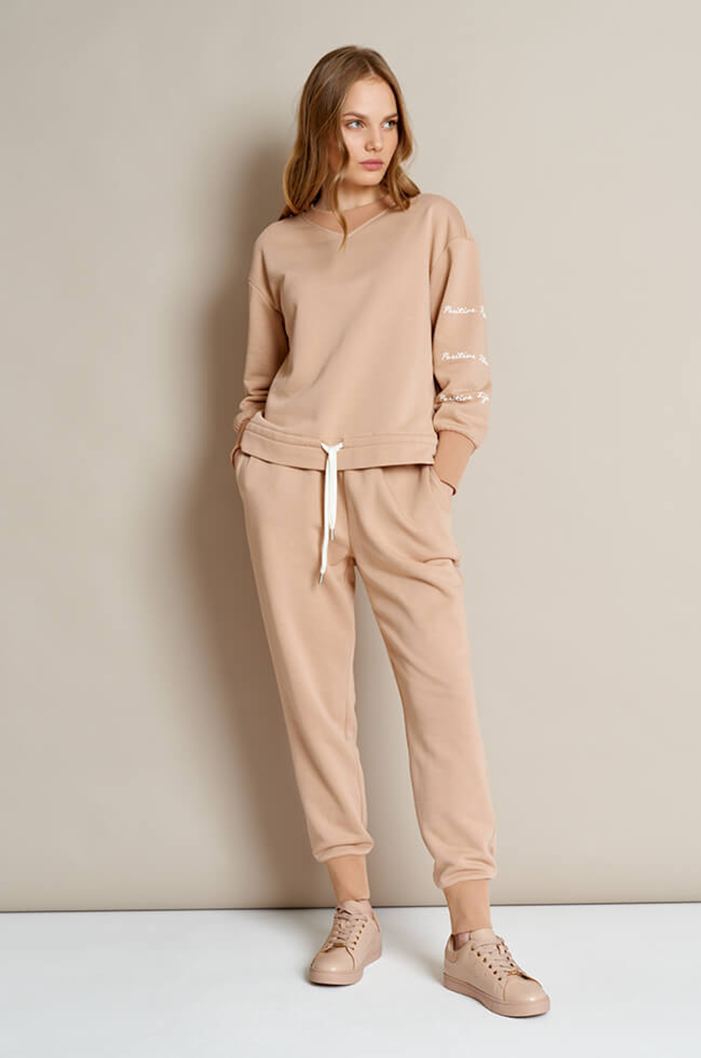 22580 Джемпер женский (миндаль)