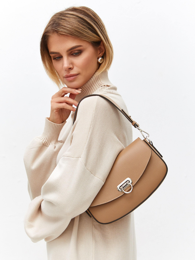 Сумка кожаная на плечо кросс-боди капучино