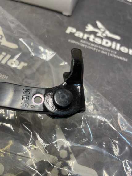 Ограничитель передней двери Mazda CX-5 KB7W58270