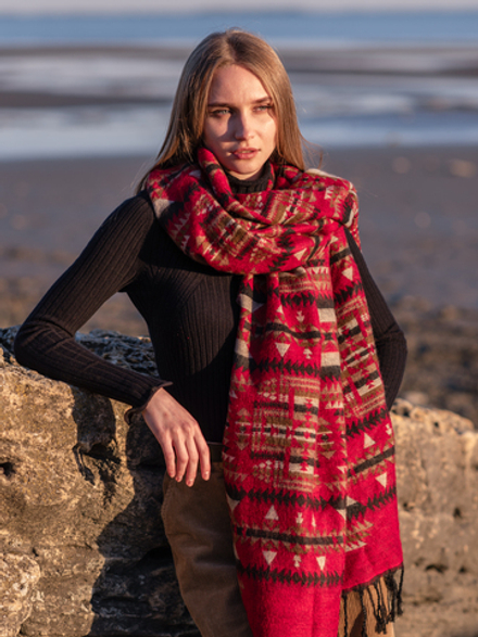 Шарф теплый с индейским орнаментом