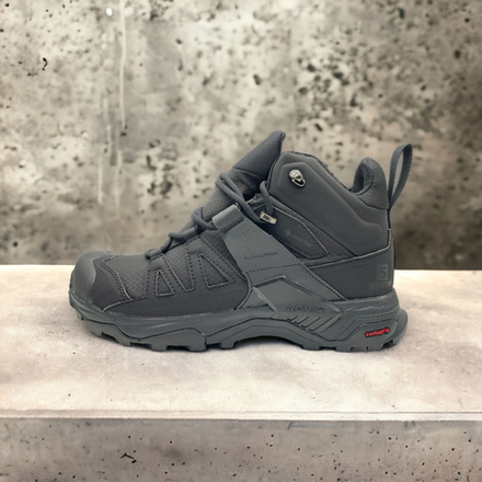 Salomon Ultra Gore-tex • Black