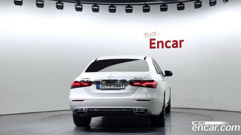 Mercedes-Benz E-Class W213 E300e 4MATIC Exclusive (05.2021)
