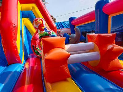 Надувной батут "Яркий цирк" 6x5x3