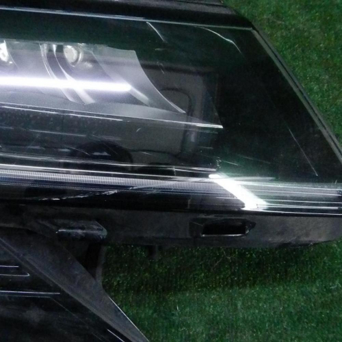 Фара правая Skoda Kodiaq (2016-2022) LED