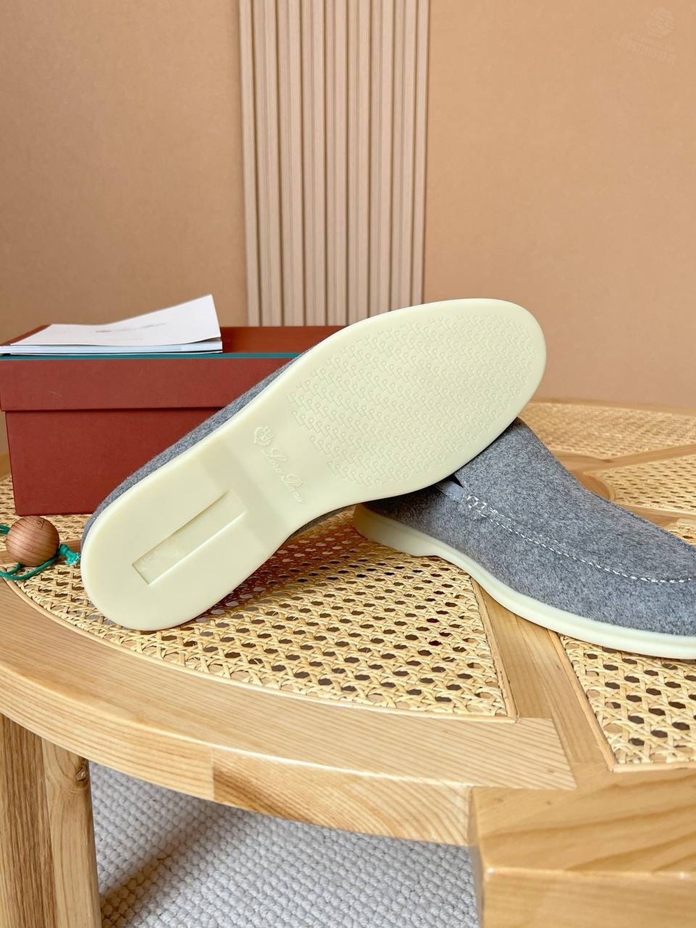 Лоферы Loro Piana Summer Walk с мехом