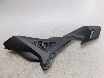Пластик боковой правый Honda NC750X RH09 83511-MKW-D00