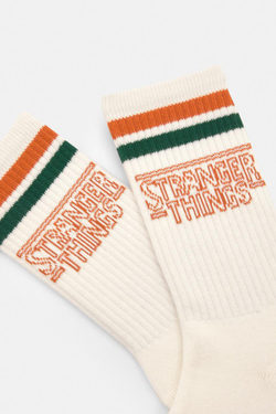 PULL&BEAR Носки с надписью "Stranger Things", зеленый