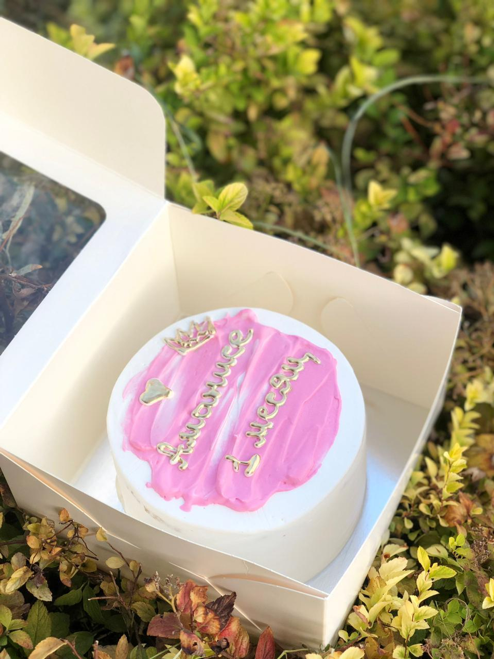 Торт бенто с днем рождения happy birthday в розовом цвете