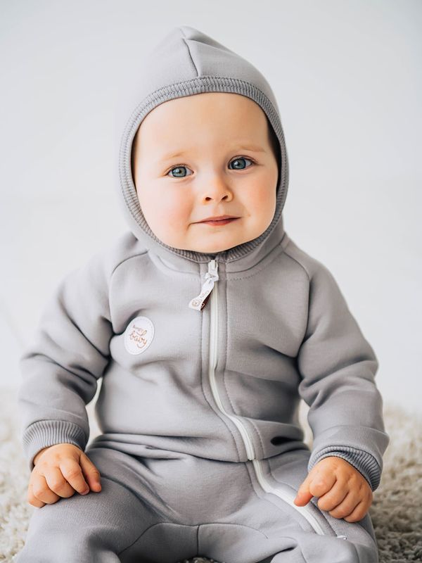 Комбинезон с капюшоном 