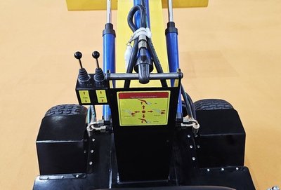 Детский аттракцион «Погрузчик»