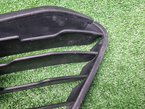 Решетка переднего бампера правая BMW X1 F48 15-19