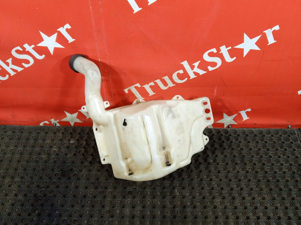 Бачок омывателя лобового стекла