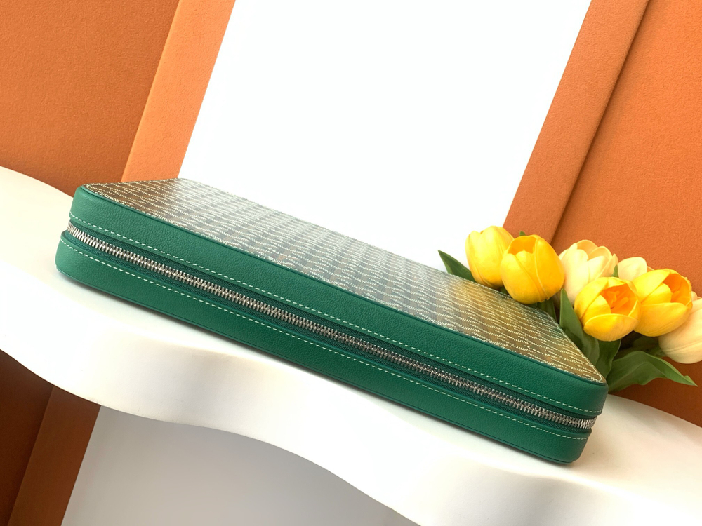 Goyard Compagnon Universel A4