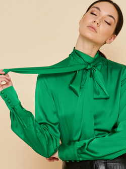 Блуза с галстуком зеленая