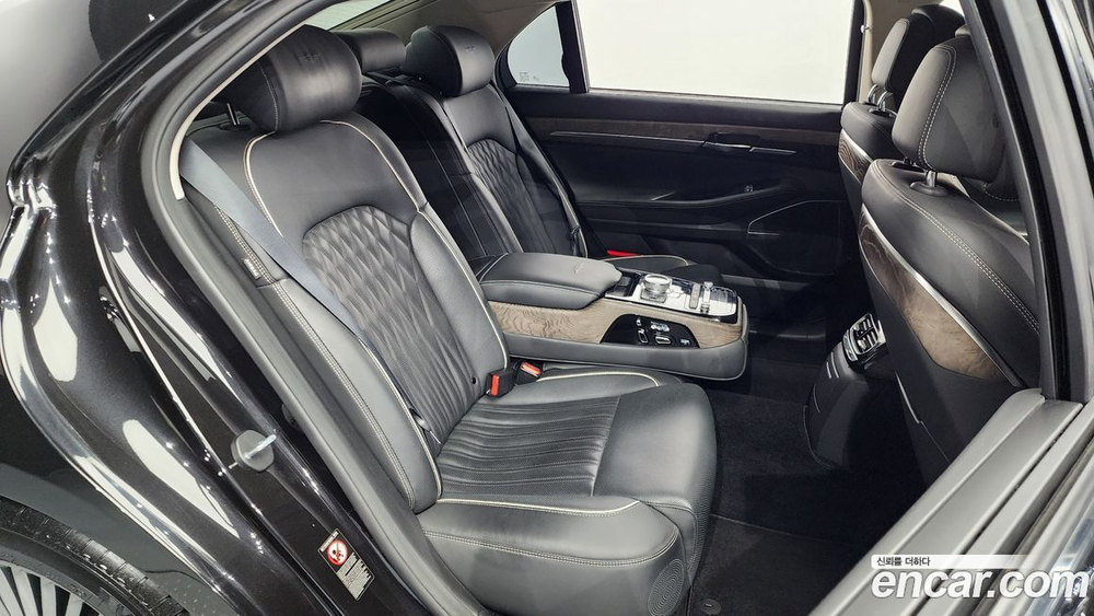 Genesis G90 3.8 (08.2019)