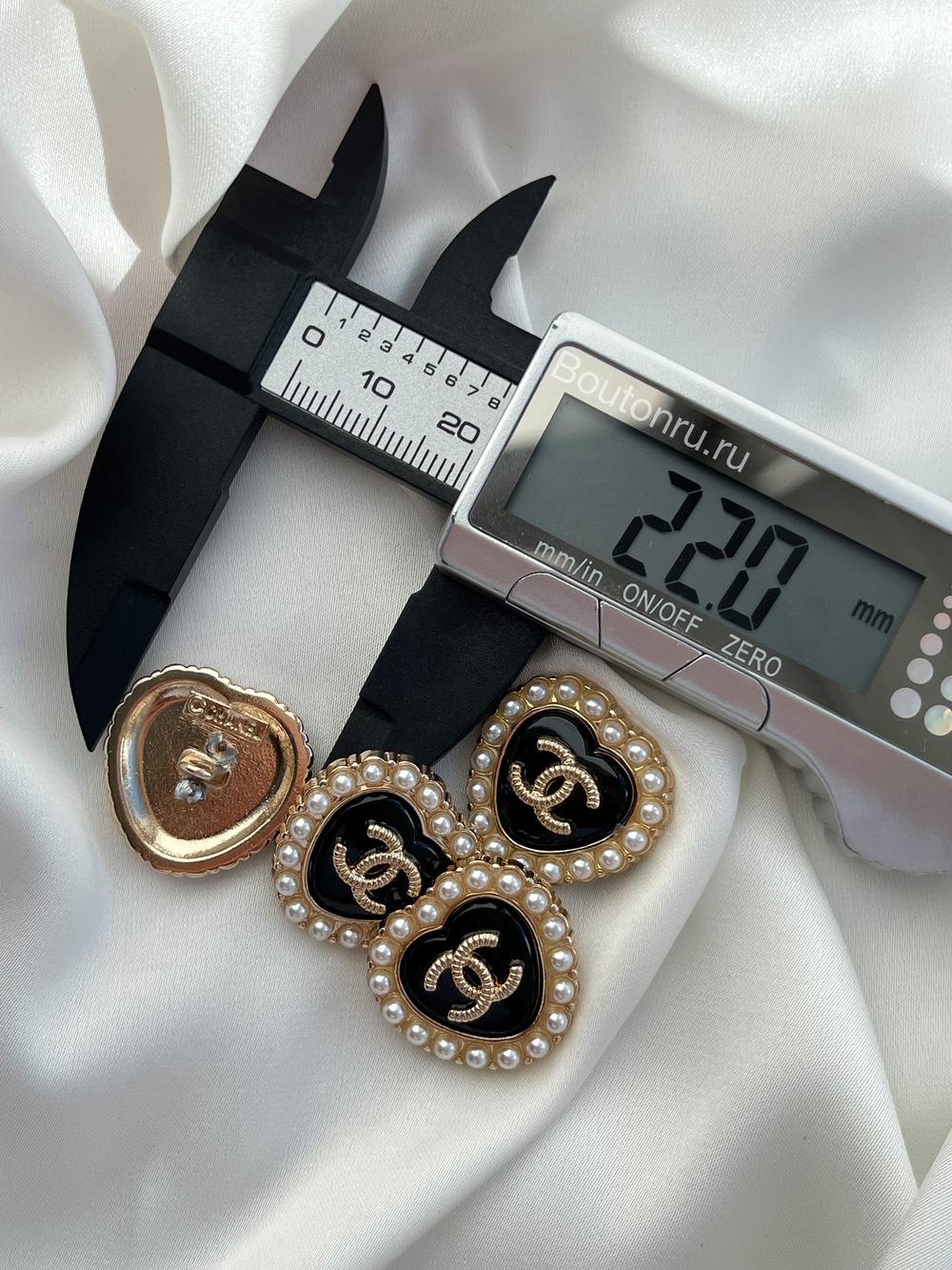 Пуговицы Шан. сердце черное жемчуг