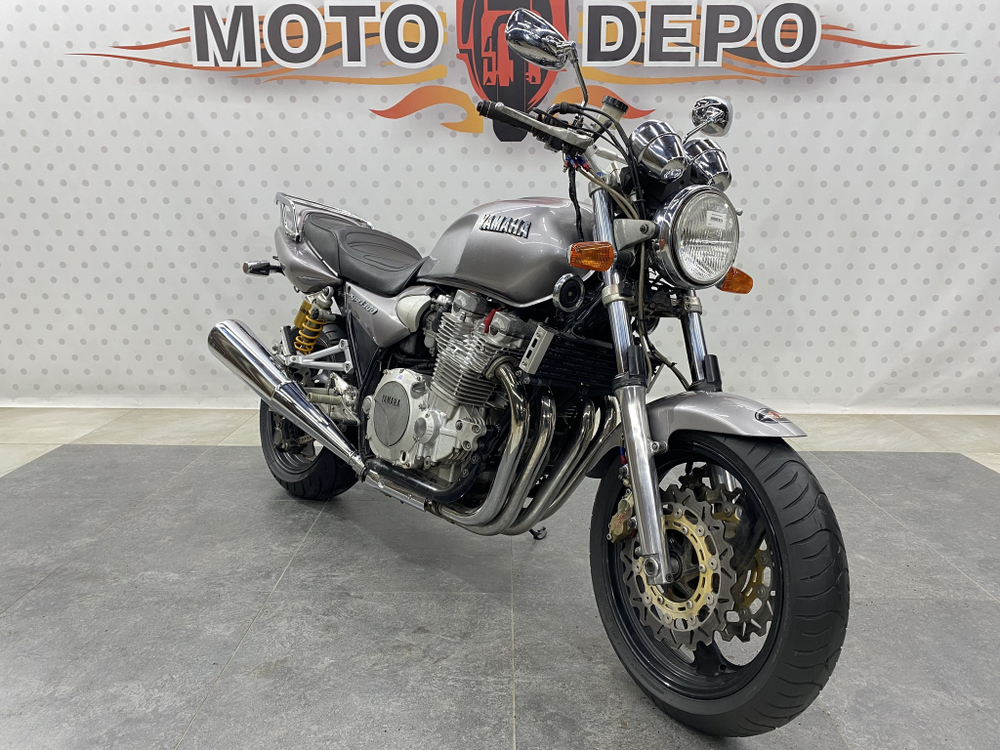 Yamaha XJR1300 , 2001