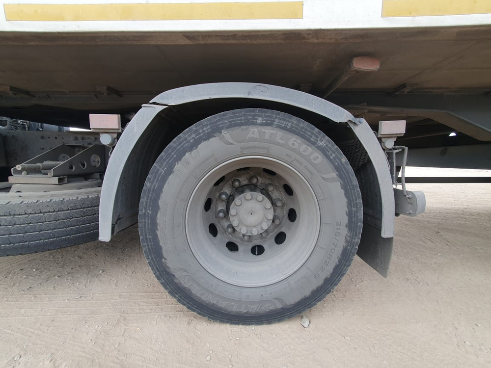 КамАЗ М1840 4x2 Седельный тягач 5490-S5 (Дизельный, 12,0 л, 401 л.с., МТ)