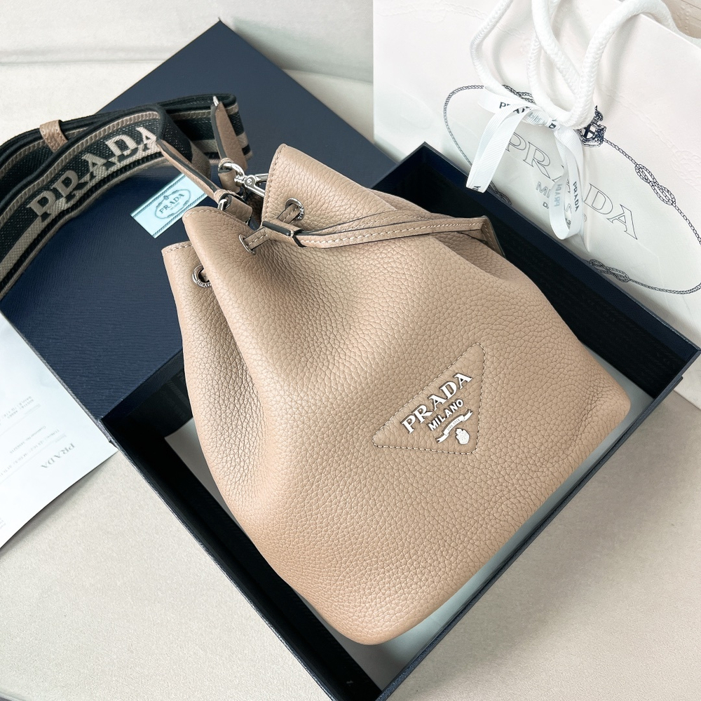 Prada Bag 25 cm