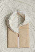 Комплект на выписку Зайчата и птички (бежевый)/(конверт+слип+чепчик)