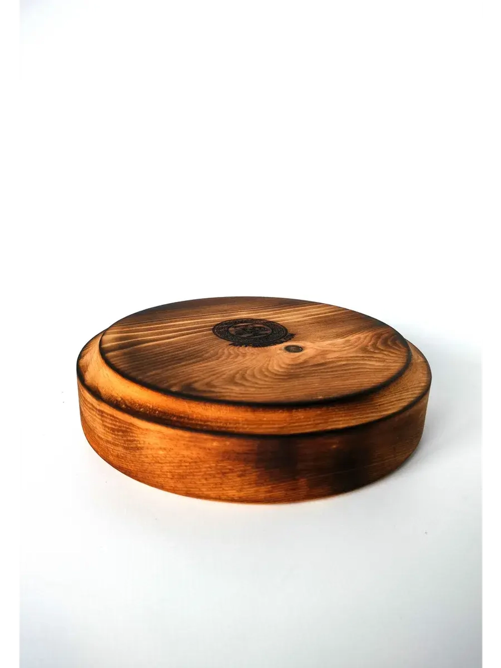 Тарелка деревянная из массива кедра