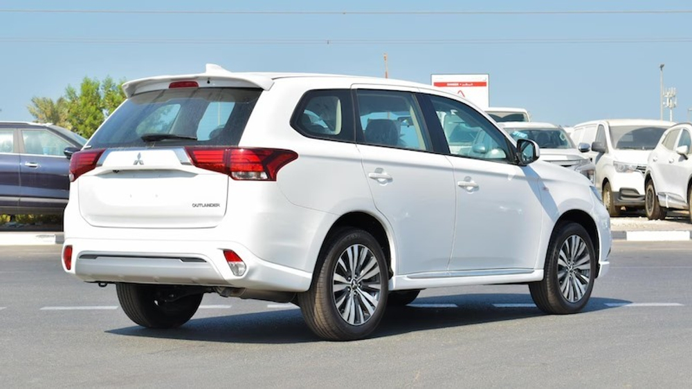Помощь в покупке под ключ Mitsubishi Outlander Sport Plus 2022 FOR EXPORT LOCAL| 2WD A/T |Petrol | White