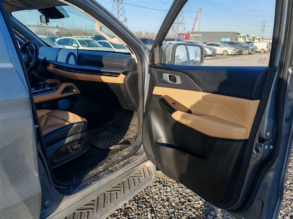 Changan Hunter Plus 2.0 AT Luxe