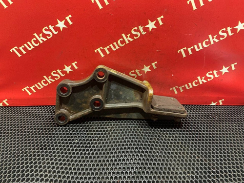 Кронштейн усилителя бампера 2017 г.