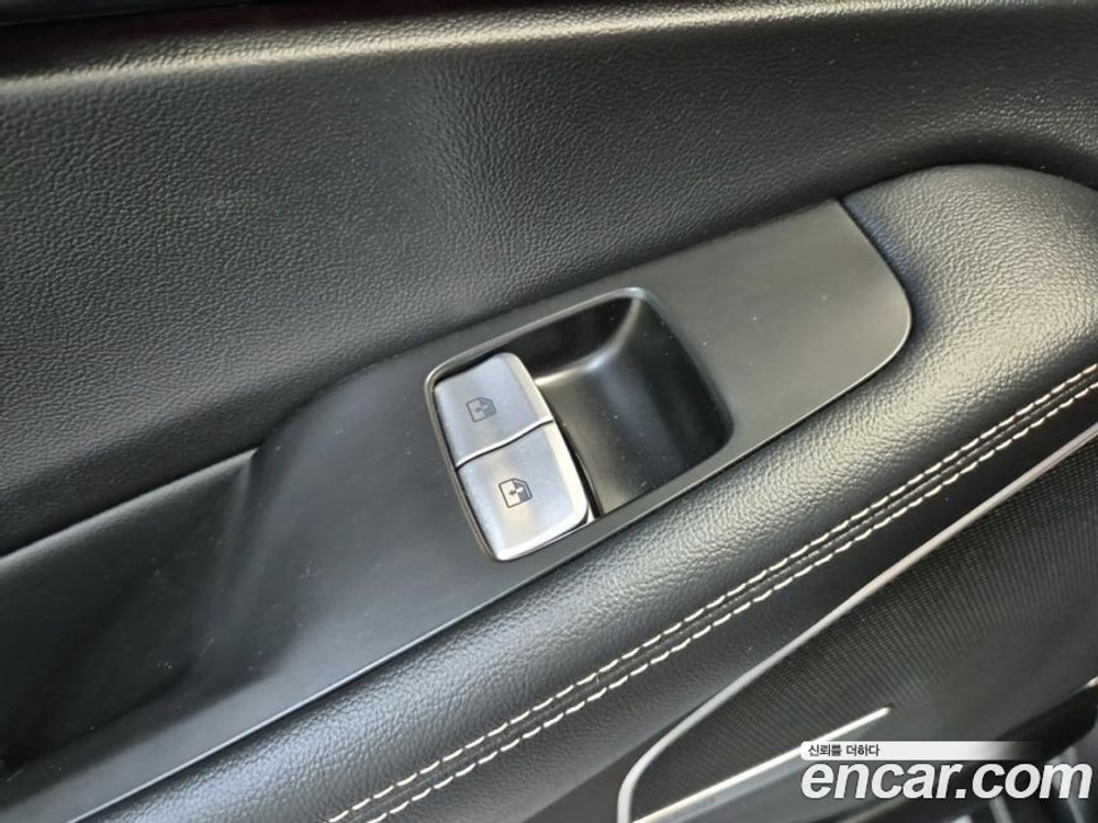 Genesis G90 3.8 AWD (01.2021)