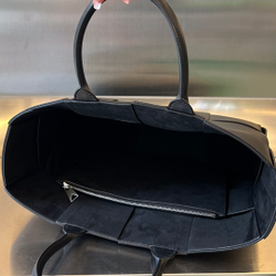 Bottega Veneta Medium Arco Tote Bag 37 cm