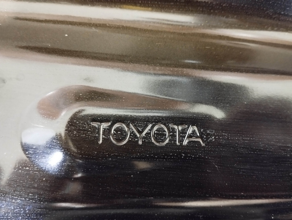 Крышка багажника Toyota Camry (XV70) 17-нв Б/У Оригинал 6440106F70