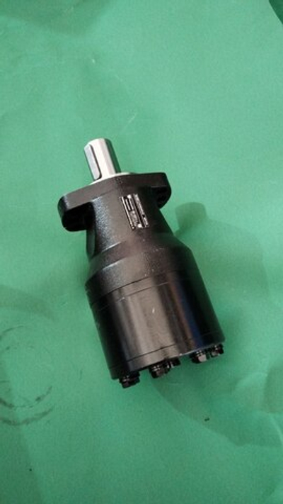 Гидромотор подмешивателя PM 750 (вал 35 мм)