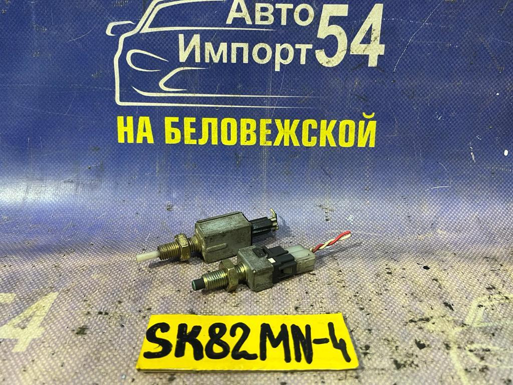 Датчик педали тормоза NISSAN VANETTE 2001