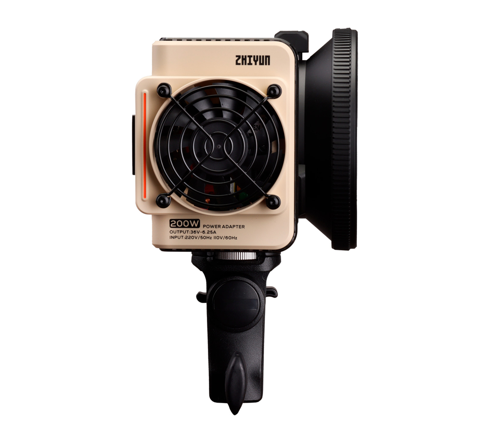 Осветитель Zhiyun MOLUS X200 RGB PLX113, 2500-10000К, 200 Вт, Combo kit