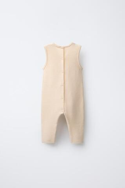 ZARA ВЯЗАНЫЙ КОМБИНЕЗОН С ВЫШИВКОЙ СЛОНОВ, ЭКРЮ