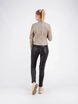 Косуха укороченная демисезонная куртка из натуральной кожи